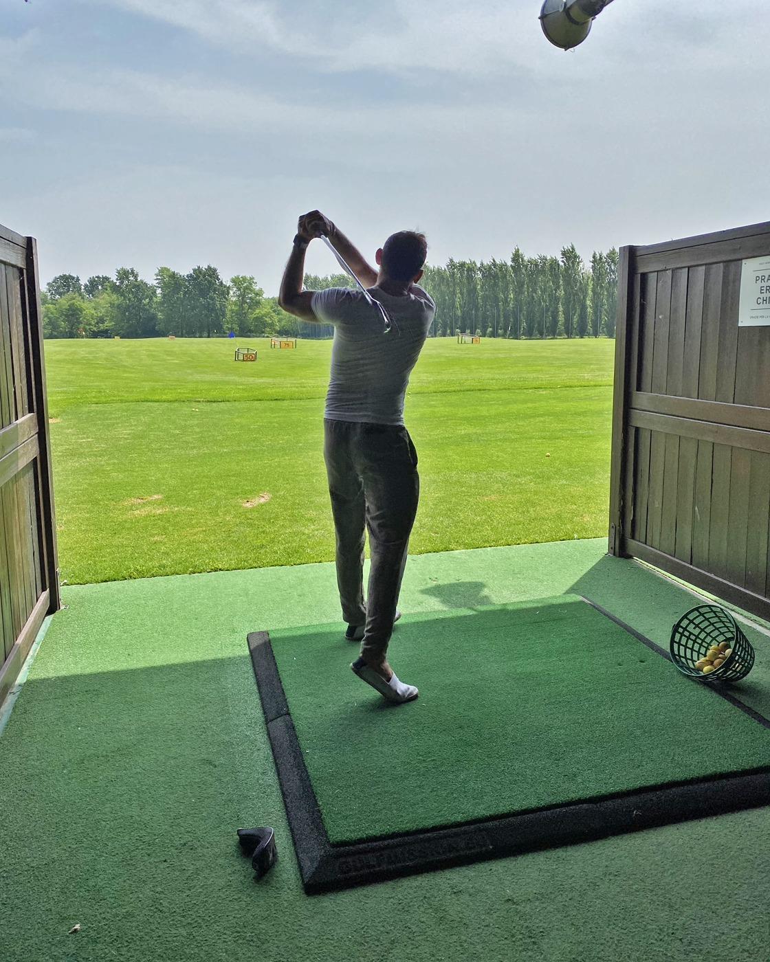 Samuele Gerli al campo pratica di golf